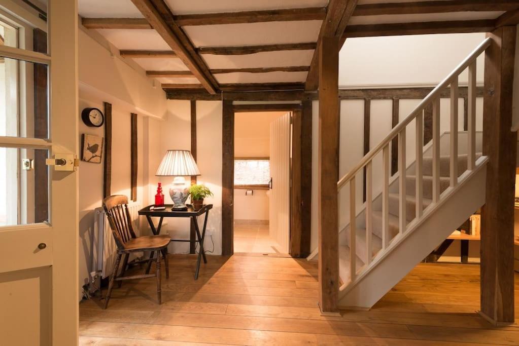 Navigation Cottage On The Historic Sea Lock Overlooking The Nature Reserve Maldon Buitenkant foto